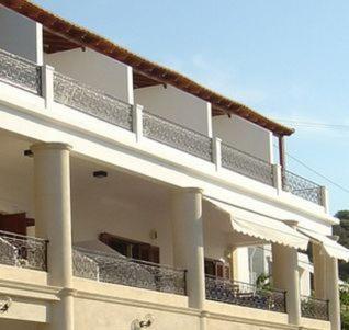 Oasis Hotel มาซูรี ภายนอก รูปภาพ